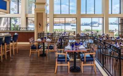 Sheraton Norfolk Waterside lobby